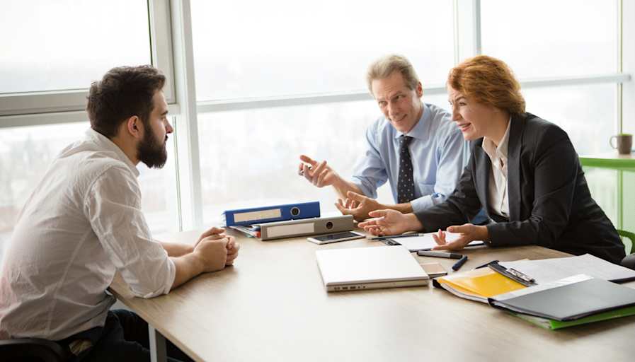 Best Online Associate in Human Resources Programs