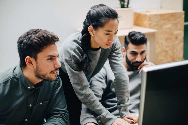 Best Online Associate in Information Technology Programs