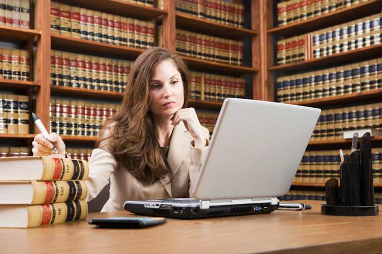 Best Online Paralegal Programs of 2025